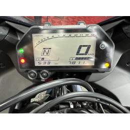 YAMAHA R3