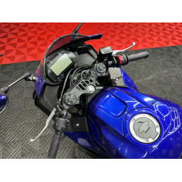 YAMAHA R3