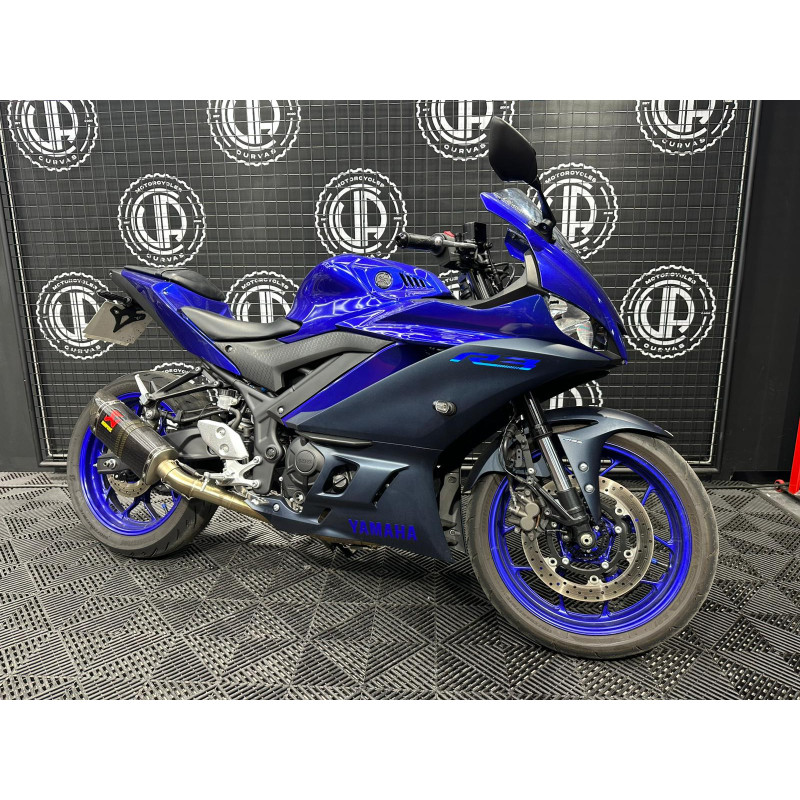YAMAHA R3